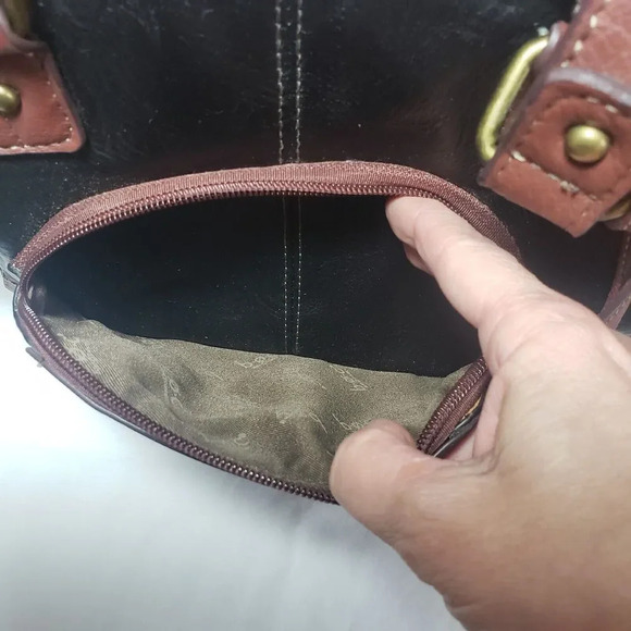 B.O.C. Born Black Shoulder Bag Purse Brown Original hardware Zipper closure - Picture 4 of 12